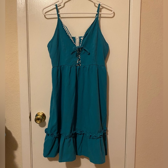 PatPat Sun Dress w/ Eyelet Detail - Size XL - Teal - Picture 1 of 5